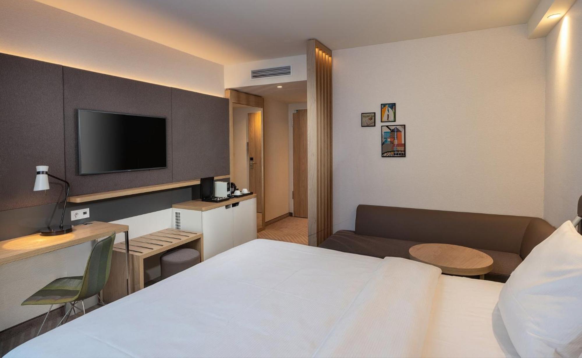 Premium King Room